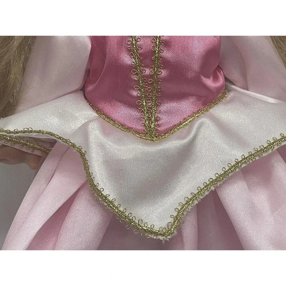 Precious Moments Doll 9" Enchanted Fairy Tale Sleeping Beauty Linda Rick - Picture 3 of 16